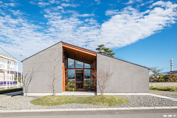 HOUSE-HUU-1